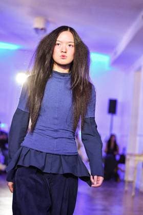 Mercedes-Benz Fashion Week in Madrid, Spain - 16 Sept 2025 A model walks the runway wearing a design by E.R.A.X. during Mercedes-Benz Fashion Week in IFERMA. Madrid Spain Copyright: xAtilanoxGarciax xSOPAxImagesx FOTO48036