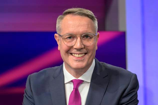 GER, Berlin, Studio, zu Gast bei - maischberger, Polittalk, TV, Format, mit Moderatorin - Sandra Maischberger, Das Erste, aus Adlershof - am Studio 20, im Bild v.l.: Alexander Schweitzer, SPD (Ministerpräsident Rheinland-Pfalz), 16.09.2025, *** GER, Berlin, Studio, zu Gast bei maischberger, Polittalk, TV, Format, mit Moderator Sandra Maischberger, Das Erste, aus Adlershof am Studio 20, im Bild v l Alexander Schweitzer, SPD Minister President Rheinland Pfalz , 16 09 2025, Copyright: HMBxMedia UwexKoch