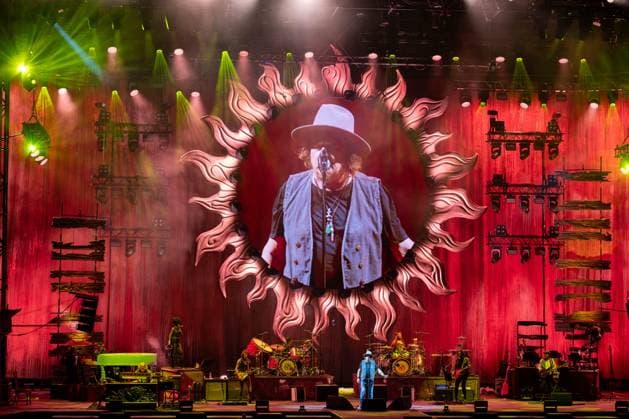 Entertainment Bilder des Tages Zucchero, pseudonym of Adelmo Fornaciari sing on stage during his live performances at Arena di Verona for a first date of Overdose d Amore, a special event to celebrate his seventieth birthday on September 16, 2025 in Verona, Italy.  Copyright: x xipa-agency.netx xx IPA_Agency_IPA64961983