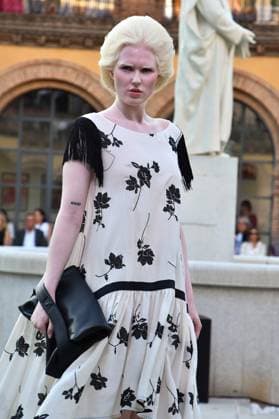 Mercedes-Benz Fashion Week de Madrid - Maison Mesa in Spain - 16 Sep 2025 A model walks the runway wearing a design by Maison Mesa during Mercedes-Benz Fashion Week de Madrid in IFERMA. Madrid Spain Copyright: xAtilanoxGarciax xSOPAxImagesx FOTO48071