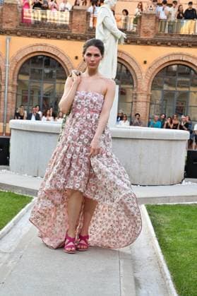 Mercedes-Benz Fashion Week de Madrid - Maison Mesa in Spain - 16 Sep 2025 A model walks the runway wearing a design by Maison Mesa during Mercedes-Benz Fashion Week de Madrid in IFERMA. Madrid Spain Copyright: xAtilanoxGarciax xSOPAxImagesx FOTO48080