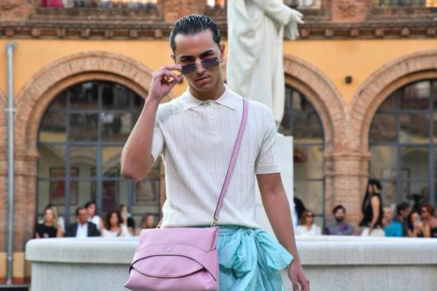 Mercedes-Benz Fashion Week de Madrid - Maison Mesa in Spain - 16 Sep 2025 A model walks the runway wearing a design by Maison Mesa during Mercedes-Benz Fashion Week de Madrid in IFERMA. Madrid Spain Copyright: xAtilanoxGarciax xSOPAxImagesx FOTO48085