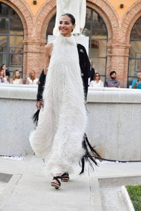 Mercedes-Benz Fashion Week de Madrid - Maison Mesa in Spain - 16 Sep 2025 A model walks the runway wearing a design by Maison Mesa during Mercedes-Benz Fashion Week de Madrid in IFERMA. Madrid Spain Copyright: xAtilanoxGarciax xSOPAxImagesx FOTO48090