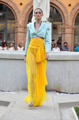 Mercedes-Benz Fashion Week de Madrid - Maison Mesa in Spain - 16 Sep 2025 A model walks the runway wearing a design by Maison Mesa during Mercedes-Benz Fashion Week de Madrid in IFERMA. Madrid Spain Copyright: xAtilanoxGarciax xSOPAxImagesx FOTO48113