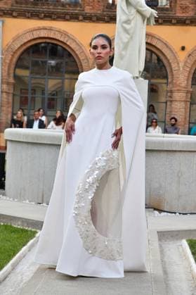 Mercedes-Benz Fashion Week de Madrid - Maison Mesa in Spain - 16 Sep 2025 A model walks the runway wearing a design by Maison Mesa during Mercedes-Benz Fashion Week de Madrid in IFERMA. Madrid Spain Copyright: xAtilanoxGarciax xSOPAxImagesx FOTO48138