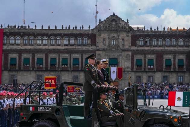 September 16, 2025, Mexico City, Mexico, USA: (L-R) Secretary of National Defense of Mexico Ricardo Trevilla Trejo, President of Mexico Claudia Sheinbaum and Secretary of the Navy of Mexico Admiral Raymundo Pedro Morales Angeles during the Independence Day military parade at Zocalo on Tuesday September 16, 2025 in Mexico City, Mexico. The parade takes place in the streets of downtown Mexico City and important avenues like Paseo de la Reforma. PRESIDENCIA PI Mexico City USA - ZUMAp124 20250916_zaa_p124_004 Copyright: xPresidenciax
