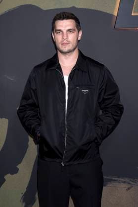 Zac Frognowski at the premiere of the Netflix miniseries Black Rabbit at SVA Theater New York, 16 09 2025 Foto:xB.xHinex xFuturexImagex rabbit_5920