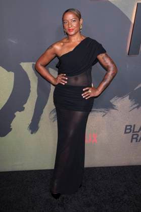 Amaka Okafor at the premiere of the Netflix miniseries Black Rabbit at SVA Theater New York, 16 09 2025 Foto:xB.xHinex xFuturexImagex rabbit_5932