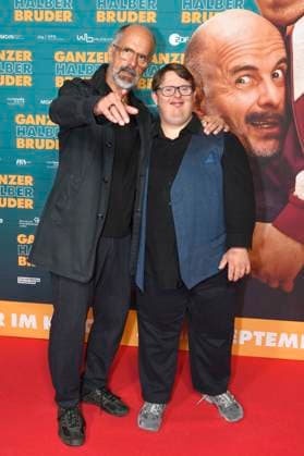 Christoph Maria Herbst and Nico Randel at the premiere of the movie Ganzer halber Bruder at the Astor Grand Cinema Hannover, 16 09 2025 Foto:xC.xNiehausx xFuturexImagex bruder_hannover_5907