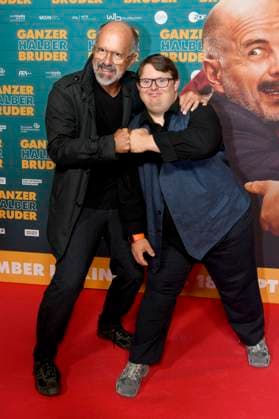 Christoph Maria Herbst and Nico Randel at the premiere of the movie Ganzer halber Bruder at the Astor Grand Cinema Hannover, 16 09 2025 Foto:xC.xNiehausx xFuturexImagex bruder_hannover_5909