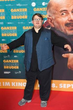 Nico Randel at the premiere of the movie Ganzer halber Bruder at the Astor Grand Cinema Hannover, 16 09 2025 Foto:xC.xNiehausx xFuturexImagex bruder_hannover_5913