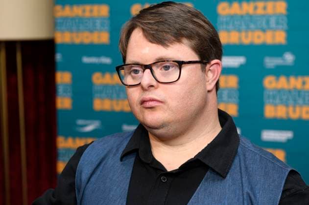 Nico Randel at the premiere of the movie Ganzer halber Bruder at the Astor Grand Cinema Hannover, 16 09 2025 Foto:xC.xNiehausx xFuturexImagex bruder_hannover_5917