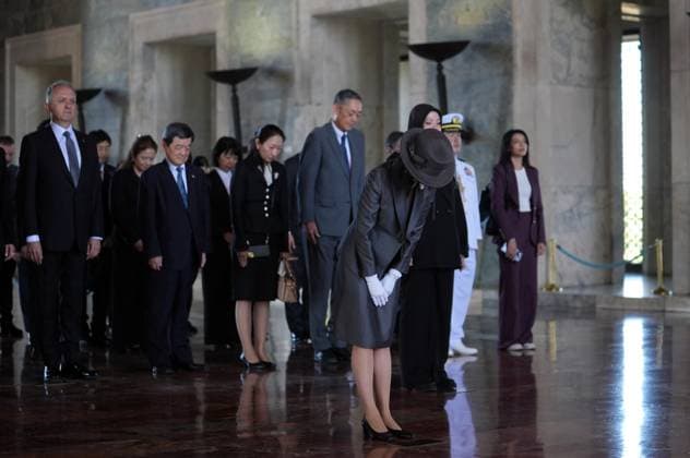 Princess Akiko of Mikasa visits Anitkabir in Ankara ANKARA, TURKIYE - SEPTEMBER 17: Princess Akiko of Mikasa bows in respect as she visits Anitkabir, mausoleum of Turkish Republic s Founder Mustafa Kemal Ataturk, in Ankara, Turkiye on September 17, 2025. Evrim Aydin Anadolu Ankara Turkey. Editorial use only. Please get in touch for any other usage.  Copyright: x2025xAnadoluxEvrimxAydinx