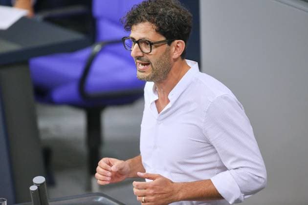 Berlin, Deutschland, 16.09.2025: Deutscher Bundestag: 23. Bundestagssitzung - Haushaltswoche: Luigi Pantisano, Linke *** Berlin, Germany, 16 09 2025 German Bundestag 23 Bundestag session Budget week Luigi Pantisano, Left Party Copyright: xdtsxNachrichtenagenturx dts_82273