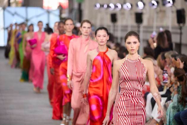 Silvia Tcherassis fashion show at MBFW Madrid Models during the fashion show of designer Silvia Tcherassi, at the 82nd edition of Mercedes Benz Fashion Week Madrid, at the Palacio de Cibeles, on September 17, 2025, in Madrid Spain This years edition will be held from September 17 to 21 and commemorates the 40th anniversary of the catwalk Silvia Tcherassi is the first designer invited to MBFW Madrid The Colombian fashion designer is considered one of the most successful fashion designers in the world Tcherassi received yesterday the International Designer Award during the first edition of this award 17 SEPTEMBER 2025 Jesús Hellí Espana  Copyright: xJesusxHellinx 6960423