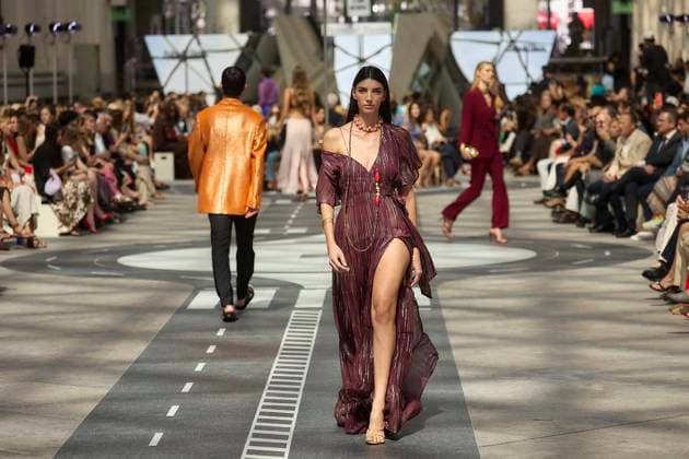 Pedro del Hierro fashion show at MBFW Madrid A model during the fashion show of designer Pedro del Hierro, at the 82nd edition of Mercedes Benz Fashion Week Madrid, at the Cibeles Palace, on September 17, 2025, in Madrid Spain This years edition is held from September 17 to 21 and commemorates the 40th anniversary of the runway Pedro del Hierro is a Spanish fashion brand for women and men, which adapts to the lifestyle and needs of society 17 SEPTEMBER 2025 Jesús Hellí Madrid Madrid Madrid Spain  Copyright: xJesusxHellinx 6961178