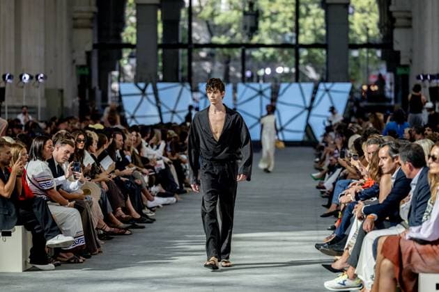 Adolfo Dominguez fashion show at MBFW Madrid Models during the fashion show of designer Adolfo Dominguez, at the 82nd edition of Mercedes Benz Fashion Week Madrid, at the Palacio de Cibeles, on September 17, 2025, in Madrid Spain This years edition will be held from September 17 to 21 and commemorates the 40th anniversary of the catwalk Adolfo Domínguez has been committed, since its inception, to a natural fashion, far from rigidity Currently, the firm has 360 points of sale in 24 countries 17 SEPTEMBER 2025 Madrid Madrid Spain  Copyright: xRicardoxRubiox 6961724