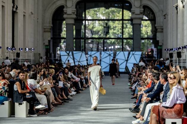 Adolfo Dominguez fashion show at MBFW Madrid Models during the fashion show of designer Adolfo Dominguez, at the 82nd edition of Mercedes Benz Fashion Week Madrid, at the Palacio de Cibeles, on September 17, 2025, in Madrid Spain This years edition will be held from September 17 to 21 and commemorates the 40th anniversary of the catwalk Adolfo Domínguez has been committed, since its inception, to a natural fashion, far from rigidity Currently, the firm has 360 points of sale in 24 countries 17 SEPTEMBER 2025 Madrid Madrid Spain  Copyright: xRicardoxRubiox 6961725