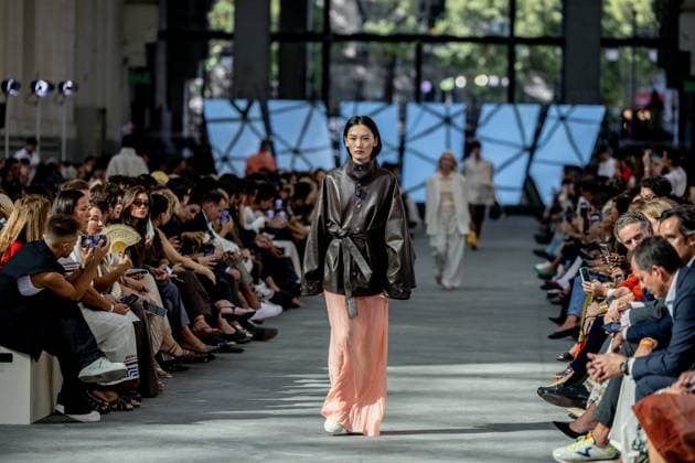 Adolfo Dominguez fashion show at MBFW Madrid Models during the fashion show of designer Adolfo Dominguez, at the 82nd edition of Mercedes Benz Fashion Week Madrid, at the Palacio de Cibeles, on September 17, 2025, in Madrid Spain This years edition will be held from September 17 to 21 and commemorates the 40th anniversary of the catwalk Adolfo Domínguez has been committed, since its inception, to a natural fashion, far from rigidity Currently, the firm has 360 points of sale in 24 countries 17 SEPTEMBER 2025 Madrid Madrid Spain  Copyright: xRicardoxRubiox 6961728