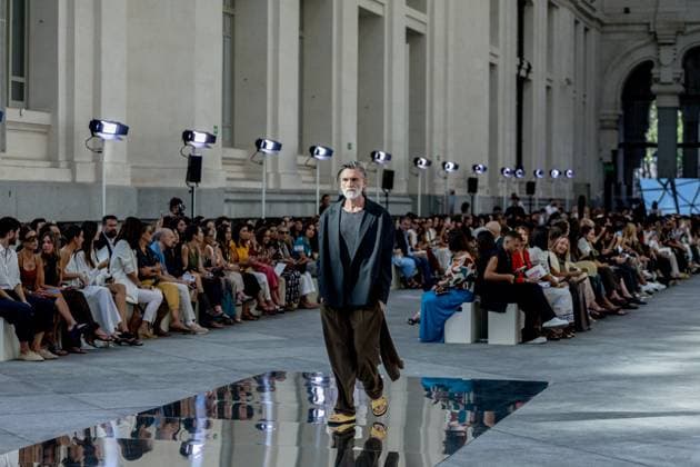 Adolfo Dominguez fashion show at MBFW Madrid Models during the fashion show of designer Adolfo Dominguez, at the 82nd edition of Mercedes Benz Fashion Week Madrid, at the Palacio de Cibeles, on September 17, 2025, in Madrid Spain This years edition will be held from September 17 to 21 and commemorates the 40th anniversary of the catwalk Adolfo Domínguez has been committed, since its inception, to a natural fashion, far from rigidity Currently, the firm has 360 points of sale in 24 countries 17 SEPTEMBER 2025 Madrid Madrid Spain  Copyright: xRicardoxRubiox 6961733