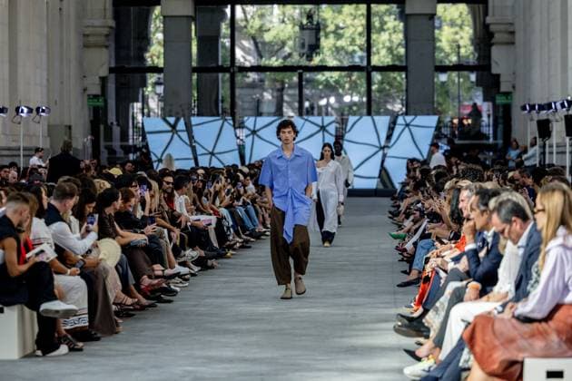 Adolfo Dominguez fashion show at MBFW Madrid Models during the fashion show of designer Adolfo Dominguez, at the 82nd edition of Mercedes Benz Fashion Week Madrid, at the Palacio de Cibeles, on September 17, 2025, in Madrid Spain This years edition will be held from September 17 to 21 and commemorates the 40th anniversary of the catwalk Adolfo Domínguez has been committed, since its inception, to a natural fashion, far from rigidity Currently, the firm has 360 points of sale in 24 countries 17 SEPTEMBER 2025 Madrid Madrid Spain  Copyright: xRicardoxRubiox 6961736