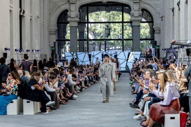 Adolfo Dominguez fashion show at MBFW Madrid Models during the fashion show of designer Adolfo Dominguez, at the 82nd edition of Mercedes Benz Fashion Week Madrid, at the Palacio de Cibeles, on September 17, 2025, in Madrid Spain This years edition will be held from September 17 to 21 and commemorates the 40th anniversary of the catwalk Adolfo Domínguez has been committed, since its inception, to a natural fashion, far from rigidity Currently, the firm has 360 points of sale in 24 countries 17 SEPTEMBER 2025 Madrid Madrid Spain  Copyright: xRicardoxRubiox 6961737