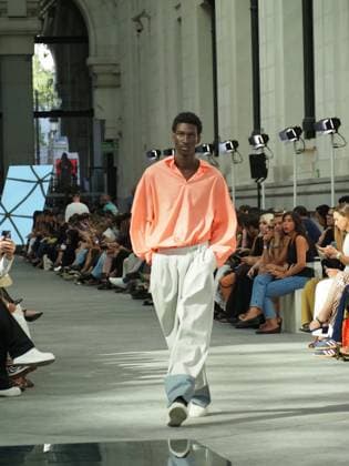 Adolfo Dominguez Fashion Show At Mercedes-Benz Fashion Week 2025 Designer Adolfo Dominguez shows at the Cibeles Palace during Mercedes-Benz Fashion Week Madrid, which celebrates its 40th anniversary in Madrid, Spain, on September 17. Madrid Madrid Spain  Copyright: xAaronxHerediax originalFilename: herediasanchez-adolfodo250917_npnZs.jpg