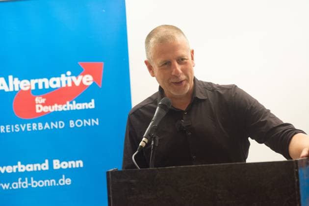Götz Kubitschek Visit AFD Town Hall In Bonn And Counter Protest Gotz Kubitschek speaks at an AFD town hall at Nachbarschaftszentrum Bruser Berg in Bonn, Germany, on September 17, 2025, ahead of an AFD town hall with Gotz Kubitschek, a German far-right journalist Bonn Germany  Copyright: xYingxTangx originalFilename: tang-notitle250917_npapk.jpg
