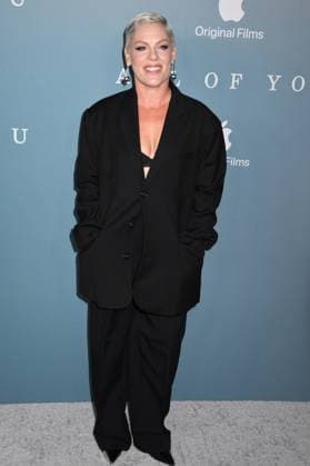 NEW YORK, NY - SEPTEMBER 17: PINK at the Apple TV+ premiere screening of All Of You on September 17, 2025 at The Whitby in New York City streaming globally on Apple TV+ on Friday, September 26, Copyright: xMediaPunchx