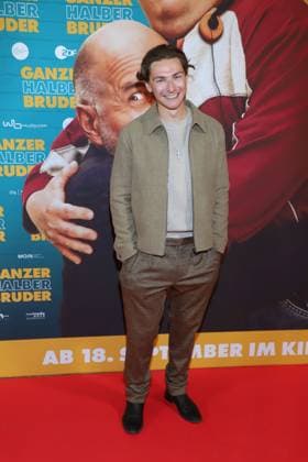 Cinema premiere of Ganzer halber Bruder in Hamburg Max Suhr, premiere tour of Ganzer halber Bruder , Holi Kino Hamburg, 17 09 2025 Copyright: xEventpressxBecherx