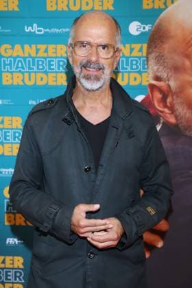 Cinema premiere of Ganzer halber Bruder in Hamburg Christoph Maria Herbst, premiere tour of Ganzer halber Bruder , Holi Kino Hamburg, 17 09 2025 Copyright: xEventpressxBecherx