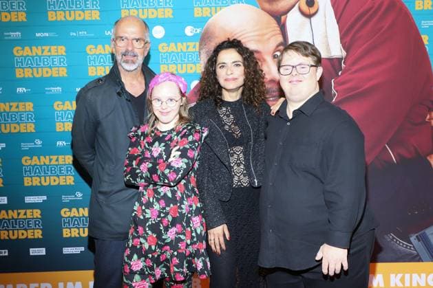 Cinema premiere Ganzer halber Bruder in Hamburg Christoph Maria Herbst, Neele Buchholz, Sesede Terziyan, Nico Randel, premiere tour Ganzer halber Bruder , Holi Kino Hamburg, 17 09 2025 Copyright: xEventpressxBecherx