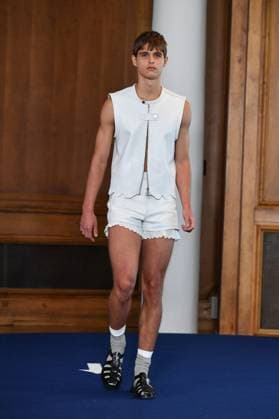 Mercedes-Benz Fashion Week de Madrid - 17 Sep 2025 A model walks the runway wearing a design by PALOMO SPAIN during the Mercedes-Benz Fashion Week de Madrid in IFERMA. Madrid Spain Copyright: xAtilanoxGarciax xSOPAxImagesx FOTO48255