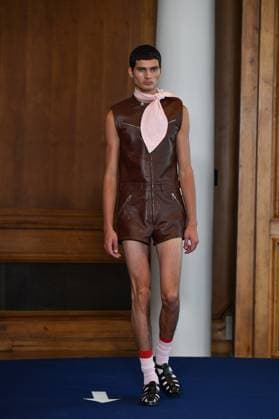 Mercedes-Benz Fashion Week de Madrid - 17 Sep 2025 A model walks the runway wearing a design by PALOMO SPAIN during the Mercedes-Benz Fashion Week de Madrid in IFERMA. Madrid Spain Copyright: xAtilanoxGarciax xSOPAxImagesx FOTO48270