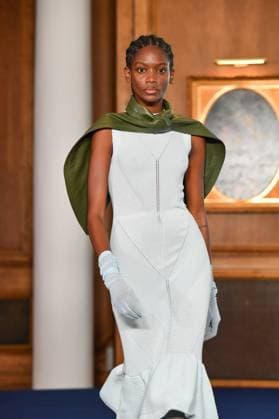 Mercedes-Benz Fashion Week de Madrid - 17 Sep 2025 A model walks the runway wearing a design by PALOMO SPAIN during the Mercedes-Benz Fashion Week de Madrid in IFERMA. Madrid Spain Copyright: xAtilanoxGarciax xSOPAxImagesx FOTO48275