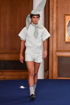 Mercedes-Benz Fashion Week de Madrid - 17 Sep 2025 A model walks the runway wearing a design by PALOMO SPAIN during the Mercedes-Benz Fashion Week de Madrid in IFERMA. Madrid Spain Copyright: xAtilanoxGarciax xSOPAxImagesx FOTO48278