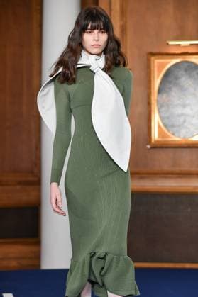 Mercedes-Benz Fashion Week de Madrid - 17 Sep 2025 A model walks the runway wearing a design by PALOMO SPAIN during the Mercedes-Benz Fashion Week de Madrid in IFERMA. Madrid Spain Copyright: xAtilanoxGarciax xSOPAxImagesx FOTO48285