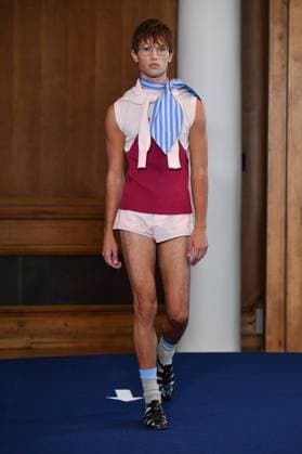 Mercedes-Benz Fashion Week de Madrid - 17 Sep 2025 A model walks the runway wearing a design by PALOMO SPAIN during the Mercedes-Benz Fashion Week de Madrid in IFERMA. Madrid Spain Copyright: xAtilanoxGarciax xSOPAxImagesx FOTO48296