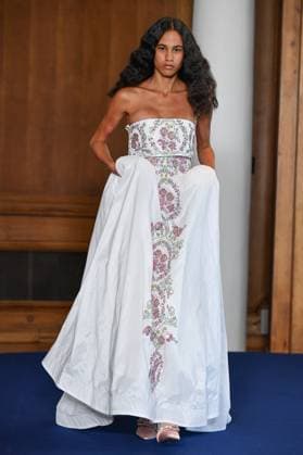 Mercedes-Benz Fashion Week de Madrid - 17 Sep 2025 A model walks the runway wearing a design by PALOMO SPAIN during the Mercedes-Benz Fashion Week de Madrid in IFERMA. Madrid Spain Copyright: xAtilanoxGarciax xSOPAxImagesx FOTO48318
