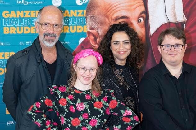 Christoph Maria Herbst, Neele Buchholz, Sesede Terziyan and Nico Randel at the premiere of the feature film Ganzer halber Bruder at Holi Kino Hamburg, 17 09 2025 Foto:xK.xRichter xFuturexImagex bruder_hh_5947