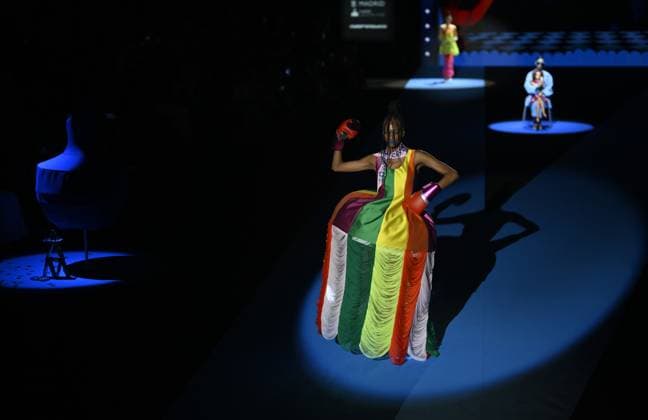 Mercedes-Benz Fashion Week Madrid 2026 MADRID, SPAIN - SEPTEMBER 18: A model walks the runway to present a creation during the Agatha Ruiz de la Prada show at Mercedes-Benz Fashion Week Madrid 2026 Spring Summer at IFEMA in Madrid, Spain on September 18, 2025. Burak Akbulut Anadolu Madrid Spain. Editorial use only. Please get in touch for any other usage.  Copyright: x2025xAnadoluxBurakxAkbulutx