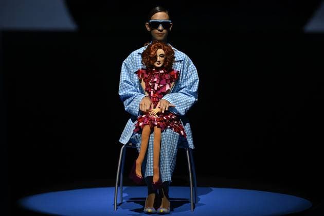 Mercedes-Benz Fashion Week Madrid 2026 MADRID, SPAIN - SEPTEMBER 18: A model walks the runway to present a creation during the Agatha Ruiz de la Prada show at Mercedes-Benz Fashion Week Madrid 2026 Spring Summer at IFEMA in Madrid, Spain on September 18, 2025. Burak Akbulut Anadolu Madrid Spain. Editorial use only. Please get in touch for any other usage.  Copyright: x2025xAnadoluxBurakxAkbulutx