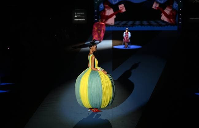Mercedes-Benz Fashion Week Madrid 2026 MADRID, SPAIN - SEPTEMBER 18: A model walks the runway to present a creation during the Agatha Ruiz de la Prada show at Mercedes-Benz Fashion Week Madrid 2026 Spring Summer at IFEMA in Madrid, Spain on September 18, 2025. Burak Akbulut Anadolu Madrid Spain. Editorial use only. Please get in touch for any other usage.  Copyright: x2025xAnadoluxBurakxAkbulutx