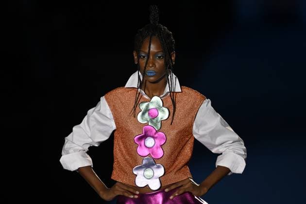Mercedes-Benz Fashion Week Madrid 2026 MADRID, SPAIN - SEPTEMBER 18: A model walks the runway to present a creation during the Agatha Ruiz de la Prada show at Mercedes-Benz Fashion Week Madrid 2026 Spring Summer at IFEMA in Madrid, Spain on September 18, 2025. Burak Akbulut Anadolu Madrid Spain. Editorial use only. Please get in touch for any other usage.  Copyright: x2025xAnadoluxBurakxAkbulutx