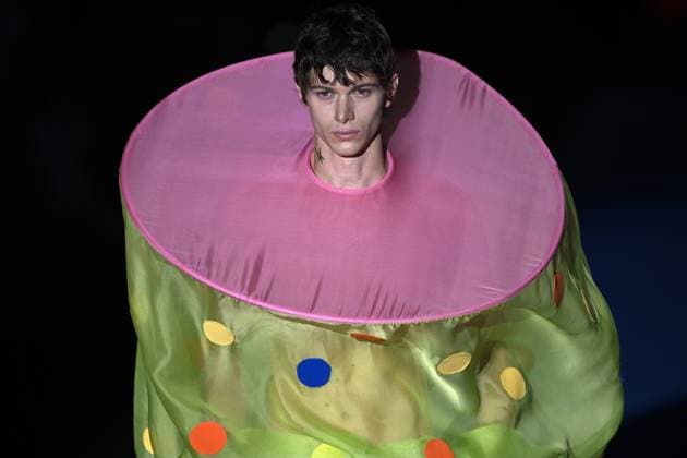 Mercedes-Benz Fashion Week Madrid 2026 MADRID, SPAIN - SEPTEMBER 18: A model walks the runway to present a creation during the Agatha Ruiz de la Prada show at Mercedes-Benz Fashion Week Madrid 2026 Spring Summer at IFEMA in Madrid, Spain on September 18, 2025. Burak Akbulut Anadolu Madrid Spain. Editorial use only. Please get in touch for any other usage.  Copyright: x2025xAnadoluxBurakxAkbulutx