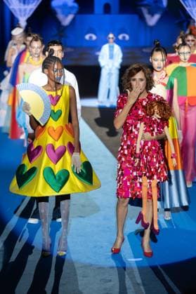 Agatha Ruiz de la Prada fashion show at the MBFW Madrid The designer Agatha Ruiz de la Prada during the Agatha Ruiz de la Prada fashion show, at the 82nd edition of Mercedes Benz Fashion Week Madrid, at Ifema in Madrid, on September 18, 2025, in Madrid Spain This years edition is held from September 17 to 21 and commemorates the 40th anniversary of the runway show During the show, the designer presents her first collection designed with artificial intelligence 18 SEPTEMBER 2025 Madrid Madrid Madrid Spain  Copyright: xEduardoxParrax 6962985