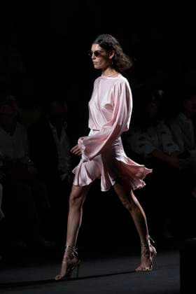 September 18, 2025, Madrid, Madrid, Spain: A model walks the runway for Claro Couture s Spring Summer 2026 collection during the 40th Mercedes-Benz Fashion Week Madrid. Madrid Spain - ZUMAs296 20250918_znp_s296_017 Copyright: xLuisxSotox