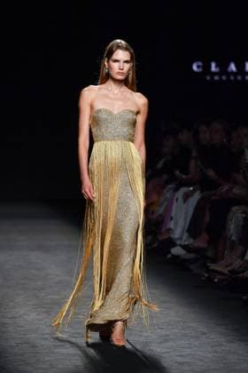 Claro Couture A model walks the runway wearing a design by Claro Couture during Mercedes-Benz Fashion Week de Madrid in IFERMA, 18 de septiembre 2025 Spain Featuring: A model walks the runway wearing a design by Claro Couture during Mercedes-Benz Fashion Week de Madrid in IFERMA, 18 septiembre 2025 Spain Where: Madrid, Spain When: 18 Sep 2025 Credit: Oscar Gonzalez WENN Madrid Spain Copyright: xOscarxGonzalez WENNx wenn40656932 OFA ZOJx wenn40656932