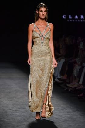 Claro Couture A model walks the runway wearing a design by Claro Couture during Mercedes-Benz Fashion Week de Madrid in IFERMA, 18 de septiembre 2025 Spain Featuring: A model walks the runway wearing a design by Claro Couture during Mercedes-Benz Fashion Week de Madrid in IFERMA, 18 septiembre 2025 Spain Where: Madrid, Spain When: 18 Sep 2025 Credit: Oscar Gonzalez WENN Madrid Spain Copyright: xOscarxGonzalez WENNx wenn40656936 OFA ZOJx wenn40656936
