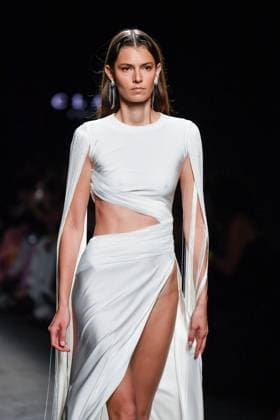 Claro Couture A model walks the runway wearing a design by Claro Couture during Mercedes-Benz Fashion Week de Madrid in IFERMA, 18 de septiembre 2025 Spain Featuring: A model walks the runway wearing a design by Claro Couture during Mercedes-Benz Fashion Week de Madrid in IFERMA, 18 septiembre 2025 Spain Where: Madrid, Spain When: 18 Sep 2025 Credit: Oscar Gonzalez WENN Madrid Spain Copyright: xOscarxGonzalez WENNx wenn40656939 OFA ZOJx wenn40656939